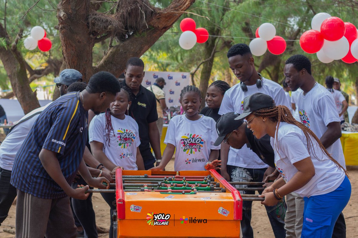 Par où commencer ?

Je suis remplie de gratitude. 
Quand <a href="/MurieSekloka/">SEKLOKA Murielle Prusthil</a> m'a annoncée qu'on mettra le #YOLOVillage au 05 Octobre, je me suis dit intérieurement  "Chic façon de fêter mon anniversaire😅"
Mais je n'imaginais pas à quel point.
Love you Team <a href="/ilewabj/">iléwa</a> ❤️
Merci à vous