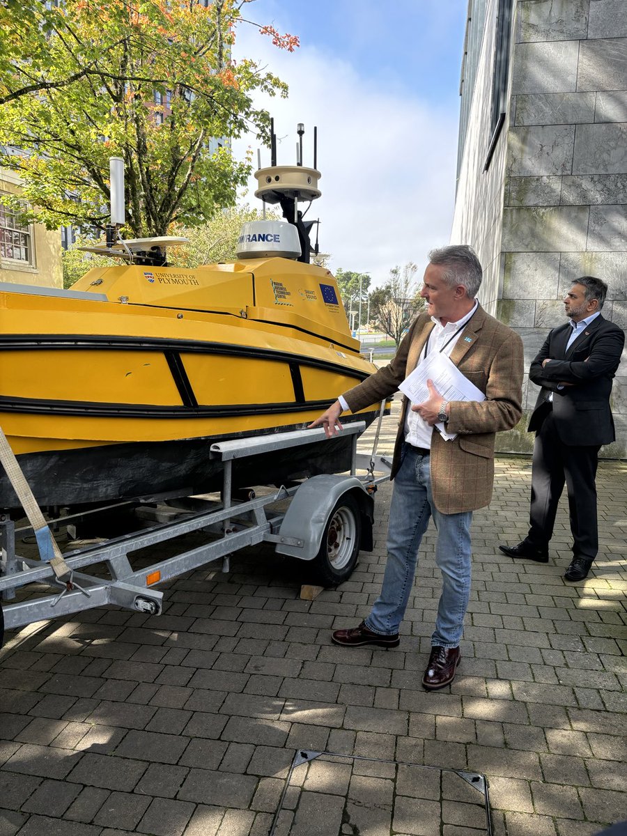 PlymUniVC's tweet image. Kevin Forshaw with our Great South West visitors.  We are doing a deep dive on Energy Security.