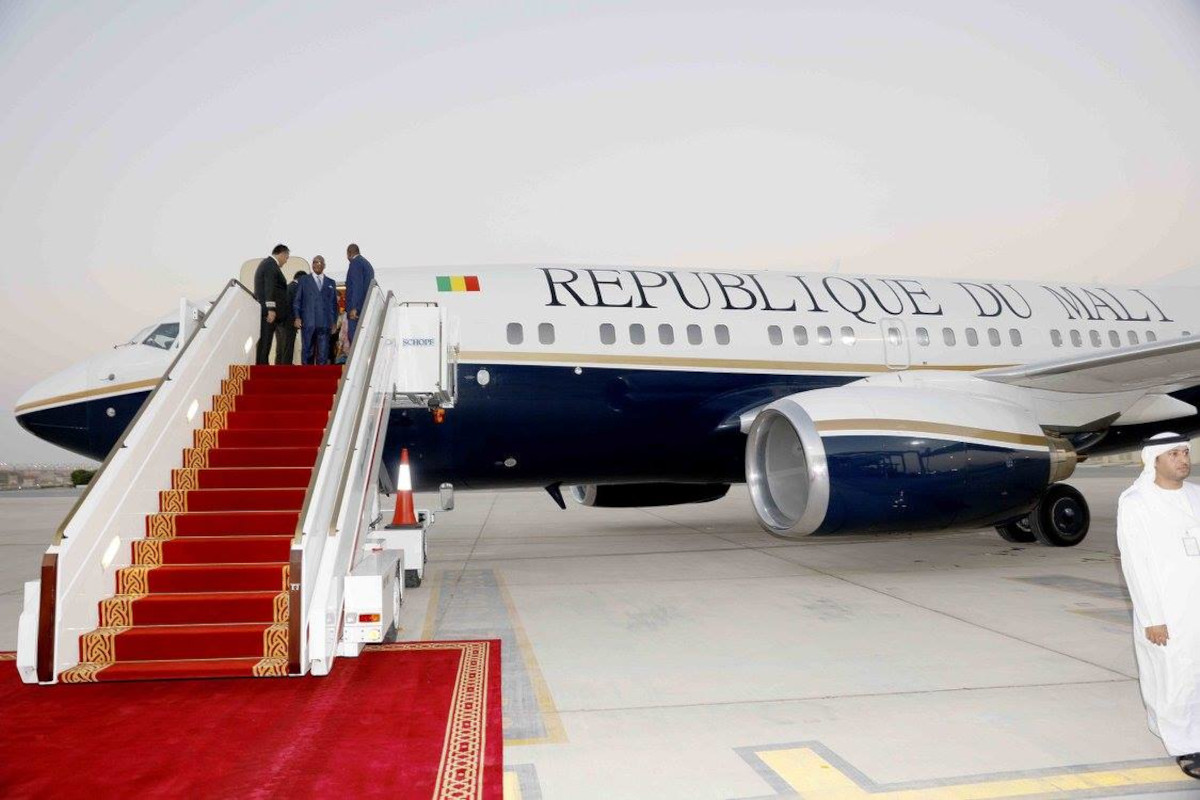 💥 Procès de l'avion présidentiel au #Mali 💥
18 milliards de FCFA en jeu, un flou total autour de la gestion des fonds. Entre militaires, banquiers, et hauts fonctionnaires, qui est responsable ? Thread complet sur le procès qui secoue Bamako. 🔍👇🧵(1/2)