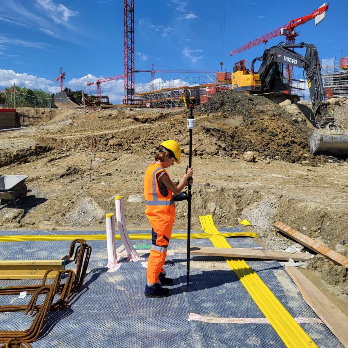 LeicaGeosystems's tweet photo. Join Zühal Duran Goeminne, our Product Engineer, as she shares her firsthand experience of streamlining #construction workflows using #LeicaiCON at the Arbora Project in Switzerland.
Follow her journey and gain practical insights: https://t.co/oDiF916SRM #iCONbuild 👷♀️🚧📏 https://t.co/zSULL72p3Q