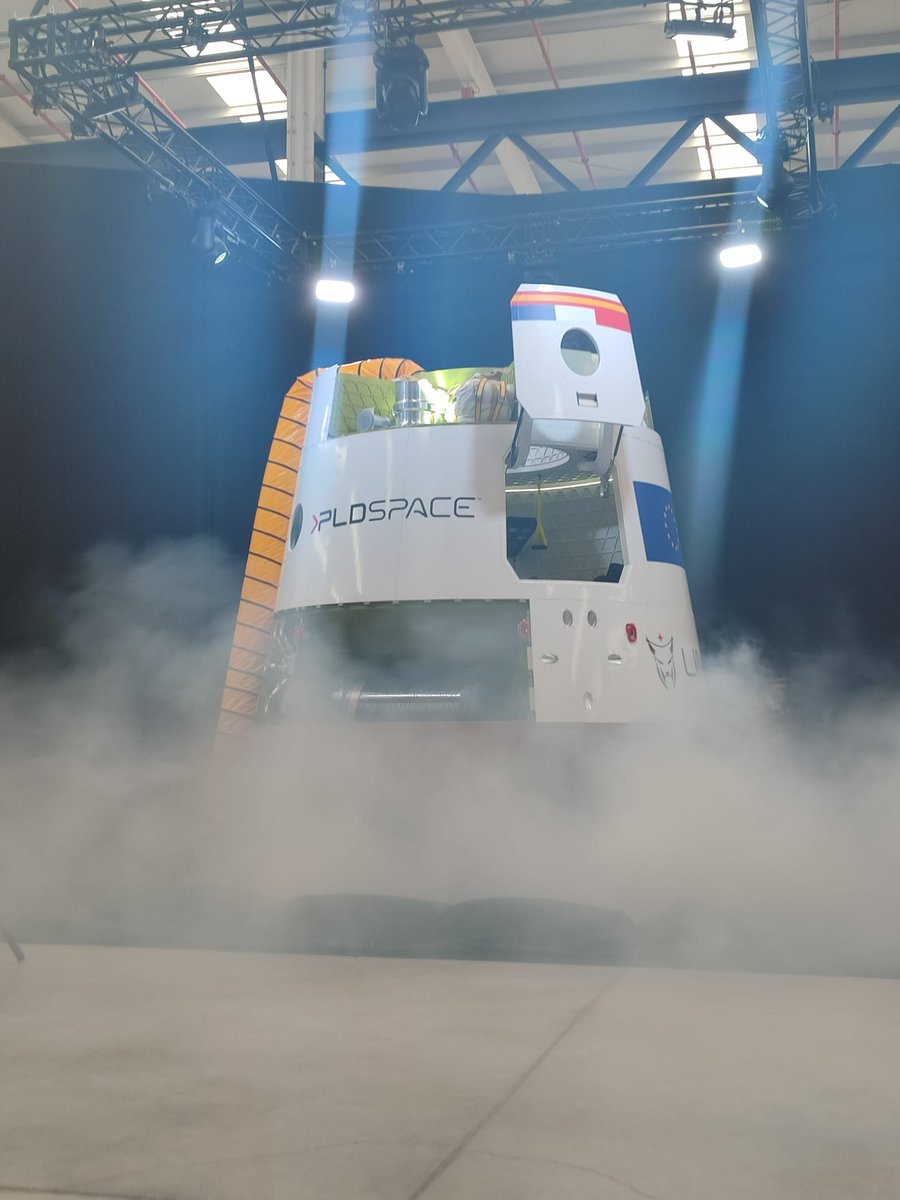 🥇 Y para terminar con broche de oro…

Presentamos LINCE, el primer programa privado europeo de misiones tripuladas.

Buscamos dotar a Europa de la capacidad para transportar astronautas al espacio y traerlos de vuelta a la Tierra.

#beyondbyPLD