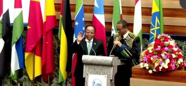 የህዝብ ተወካዮች ምክር ቤት እና የፌዴሬሽን ምክር ቤት 4ተኛ የስራ ዘመን የጋራ ጉባኤ አምባሳደር ታዬ አጽቀስላሴን የኢፌዴሪ መንግስት ፕሬዝዳንት አድርጎ መርጧል።