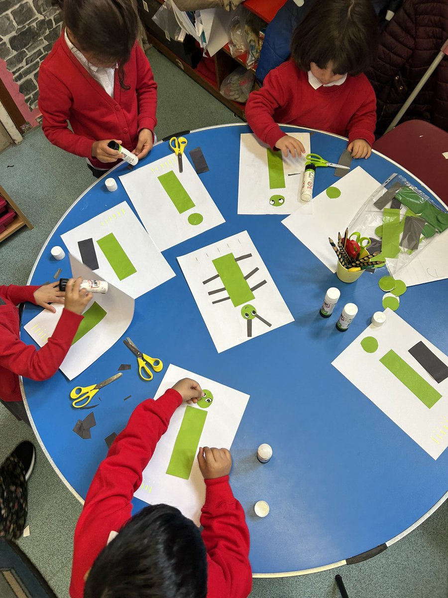 MissTesterHT's tweet photo. Lots of sound work happening in Reception today.  @trinity_ashton https://t.co/7sZhq1bhA4