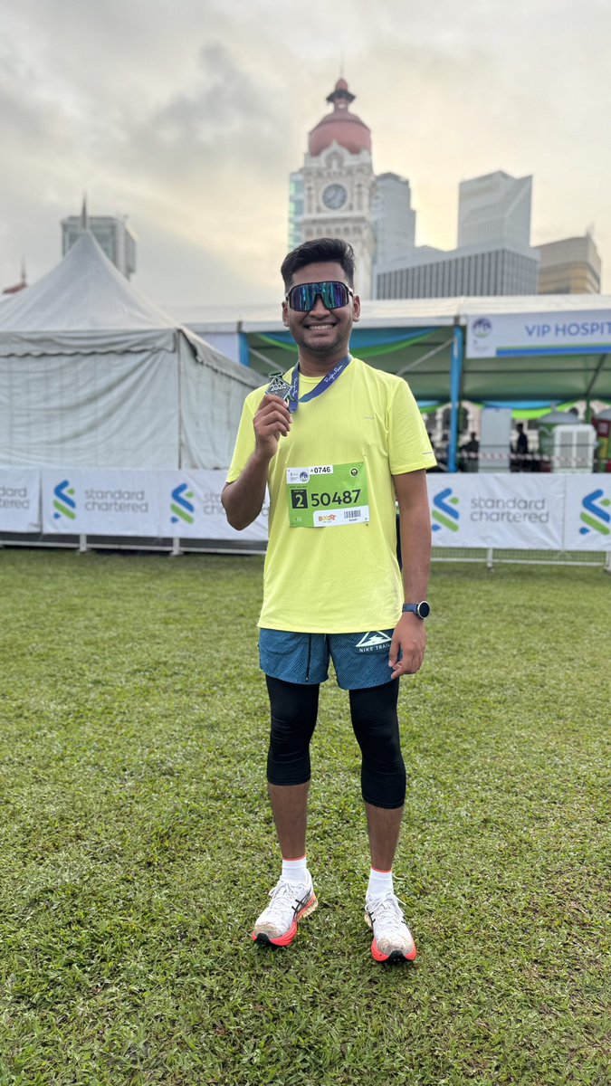 rizauw's tweet photo. First debut Standard Charted with a new PB. 🤙🏽🔥💪🏽 https://t.co/BHy5M3yx3E