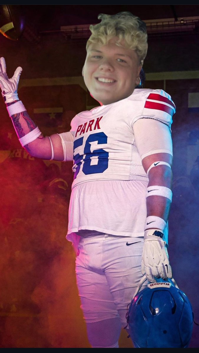 Fairmont Senior Barstool tweet media