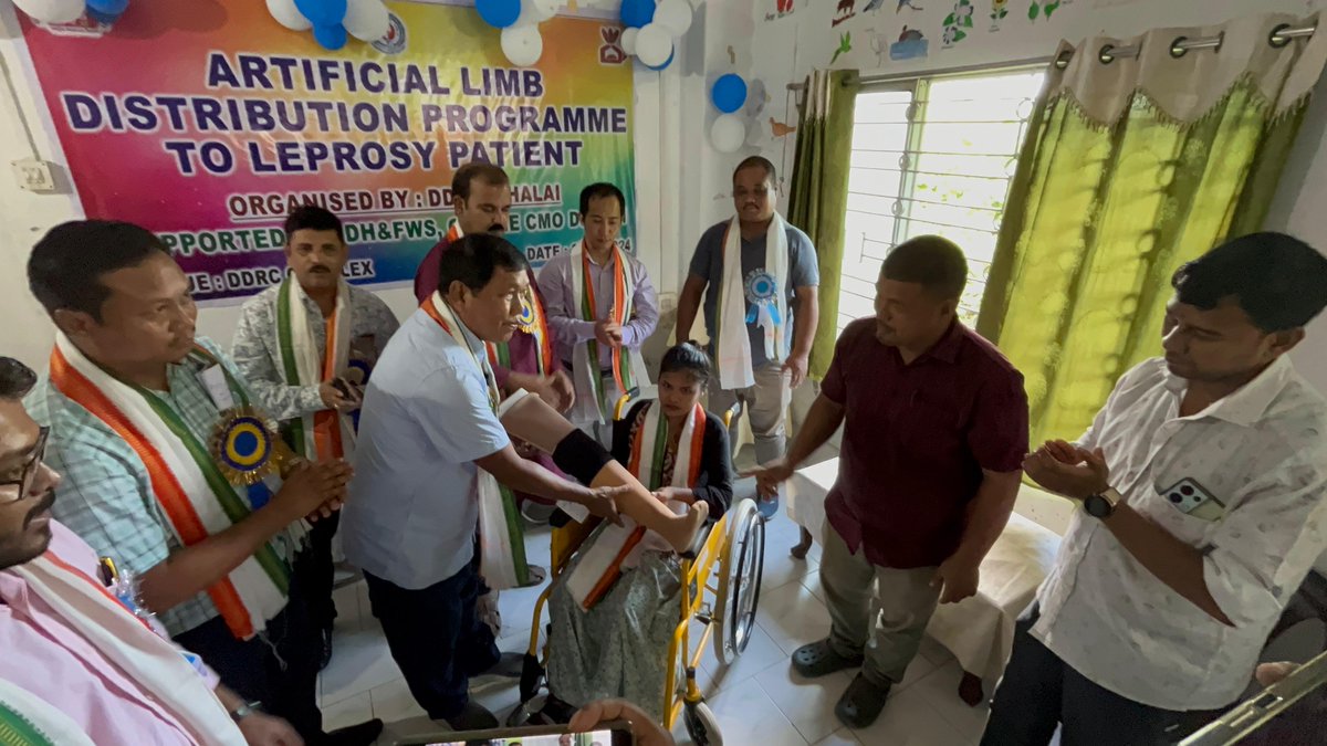 nhm_tripura's tweet photo. Pavitra Tripura,a village girl of Tripura overcomes her leprosy &amp; stands on her feet after gone through the first ever amputation surgery of the state. She today thanked the State Government &amp; doctors of Agartala Government Medical College for their tireless efforts
@PMOIndia https://t.co/9c5Kxf93Px