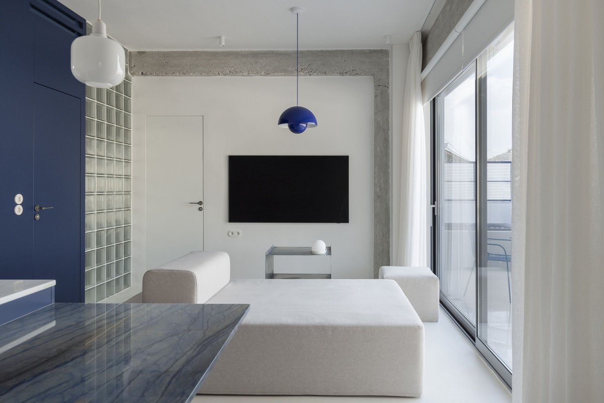 Archello's tweet image. The renovation of Kyano, a 50 sqm apartment in Pangrati, redefines space with a focus on functionality and materiality. 
buff.ly/3Nfpt6D

#InteriorDesign #ModernRenovation #Materiality