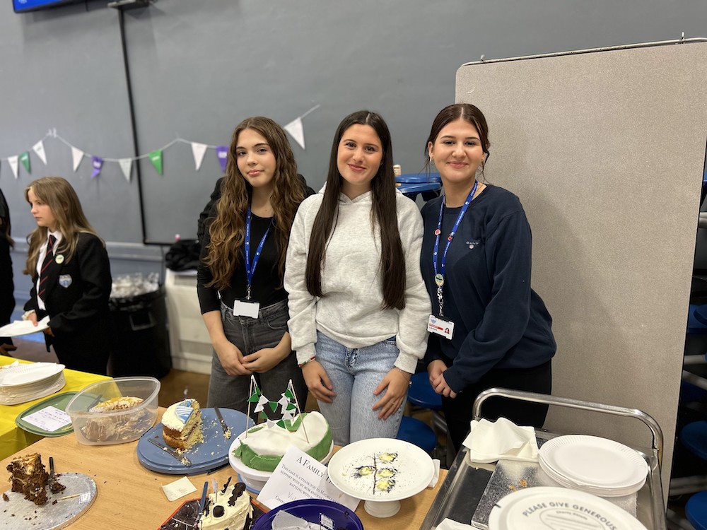 EtoneCollege's tweet photo. On Friday 4th October Etone College hosted their biggest Coffee Morning yet. The event was held to raise funds for Macmillan Cancer Support as our first Charity event of this academic year...
Read more: https://t.co/QhiK1JmN6d https://t.co/stbqyJV2O7