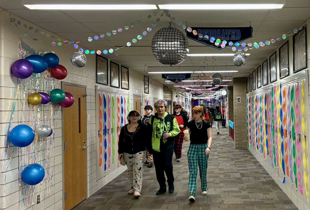 Disco Fever has hit AHS for HOCO ‘24! 🕺🪩📀