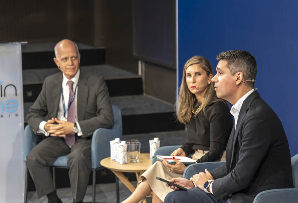 Esade's tweet image. 🌱 La regulación en sostenibilidad está transformando las estrategias corporativas. Durante la VI Jornada Anual del Club Consejeros, organizada por @EsadeAlumni, exploramos cómo los consejos de administración pueden liderar este cambio, con ejemplos de los sectores alimentario y…