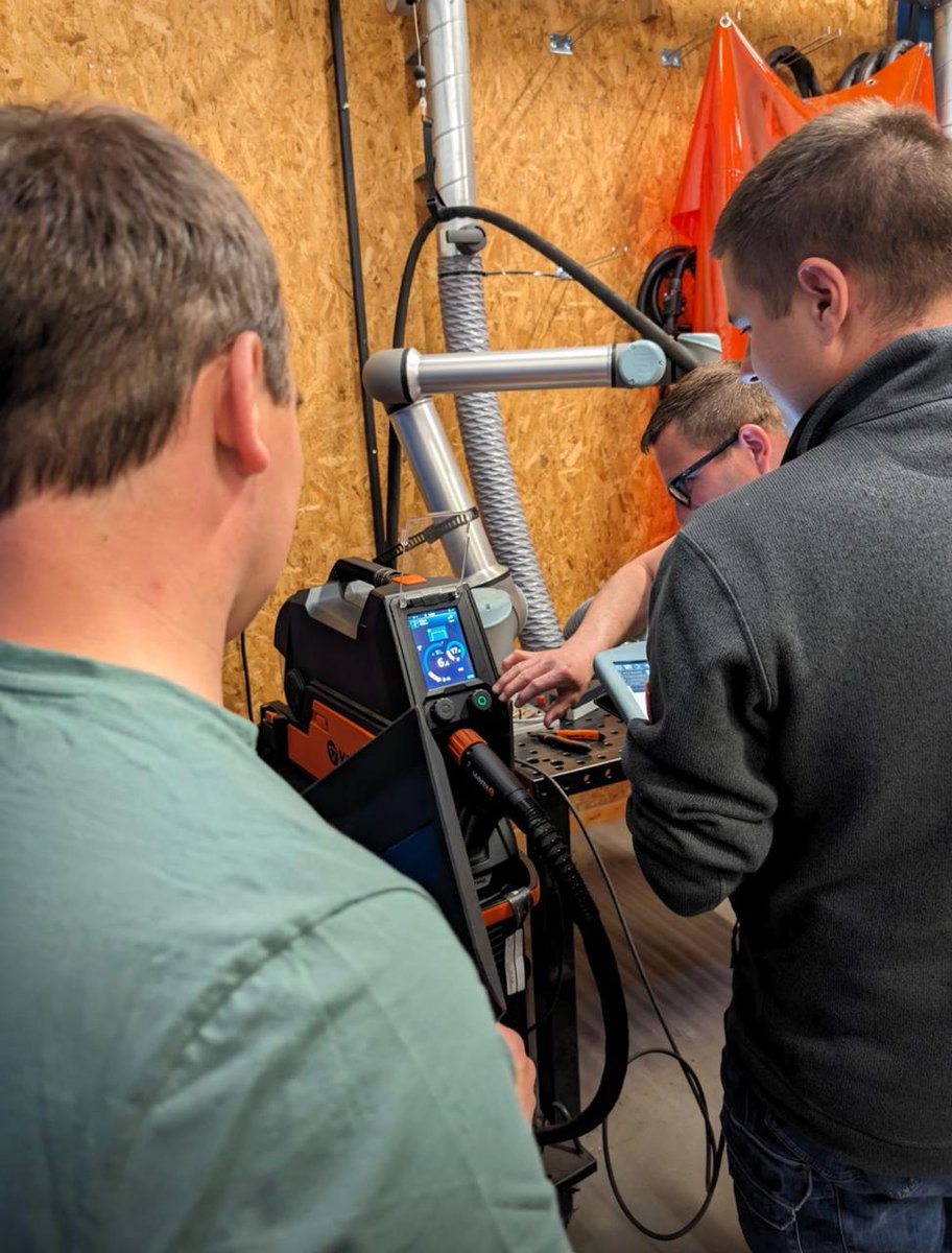 SmoothRobotics's tweet image. It was a pleasure welcoming our fantastic sales representatives from Latin America to our headquarters in Denmark! 🌍🎉 The visit was a great success as they got to meet our dedicated team, tour the offices and participate in valuable training sessions! 🤖✨