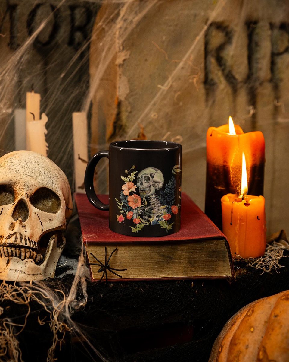 Morning Everyone! Haven’t been on here for so long, but been creating away and finally created some product with my art. 
Here’s a Halloween mug that available to buy if you’re interested x

linktr.ee/paularich

#halloweenmug #Halloween2024 #halloween #halloweenproduct