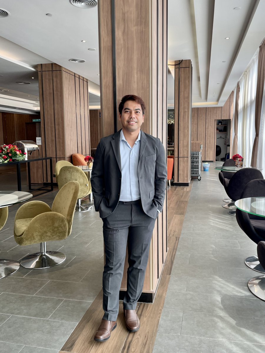 IzzyWafi's tweet image. #MenAtWork