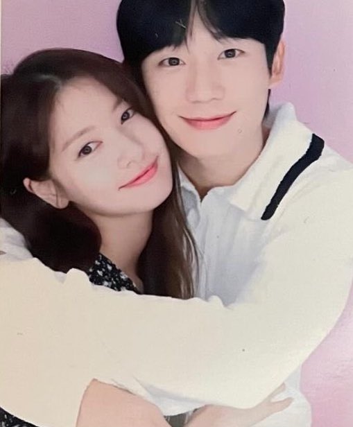 _iris_bloom's tweet image. haessom legendary realness, you have made your mark in history and everyone will talk about you until the end of time 🩷🩵