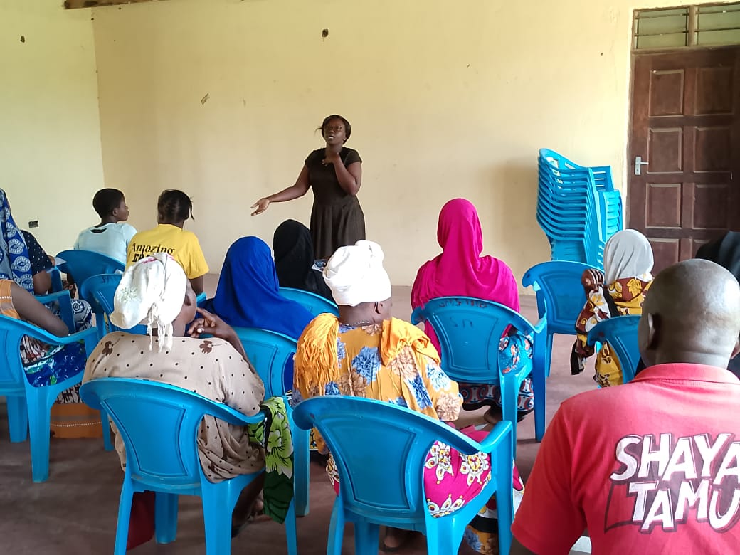 AIMIXProject's tweet photo. The Buni community unit in Rabai Sub-County, Kenya, was our next stop for community engagement activities. Our community-based enumerators introduced and sensitized pregnant mothers on the AIMIX ScanZetu (our scans) study and screened eligible participants to join the study.

#AI https://t.co/VscL1y3o8i