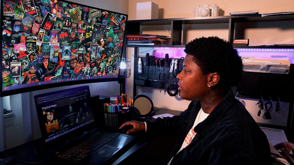 DeathToMermaids's tweet photo. YouTube Vlog No. 2 dropped this weekend! Click the link in my bio to subscribe and see behind the scenes of the creative process every Sunday at noon. If you have any questions or specific topics you’d like me to cover, watch my last video and comment. https://t.co/GHzMmB97Vv