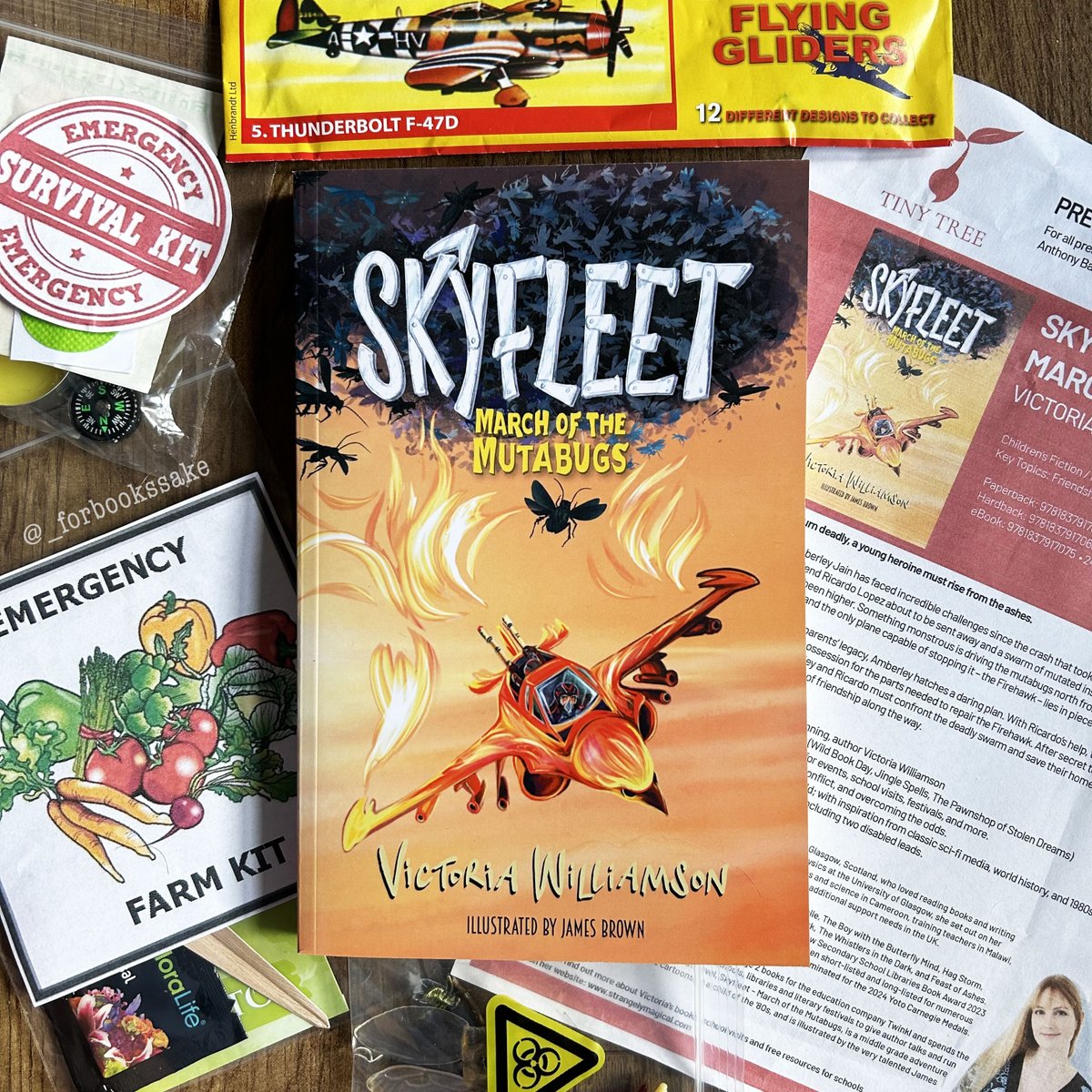 _forbookssake's tweet photo. 📬BOOK MAIL📬

@TinyTreeBooks providing the best #PressRelease package for #Skyfleet #MarchOfTheMutabugs by @strangelymagic! 

A huge thank you to Tiny Trees for my #bookmail, in preparation for the @The_WriteReads @WriteReadsTours #blogtour, I'm super excited for it!😍😍 https://t.co/5REDjuuj50