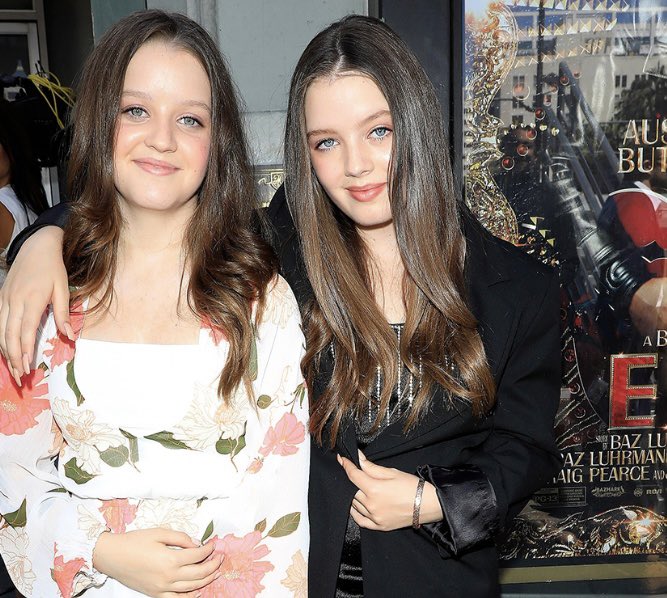 simplyrileycom's tweet photo. Happy 16th to Harper and Finley 🩵💙 https://t.co/hNAZzb8mNh