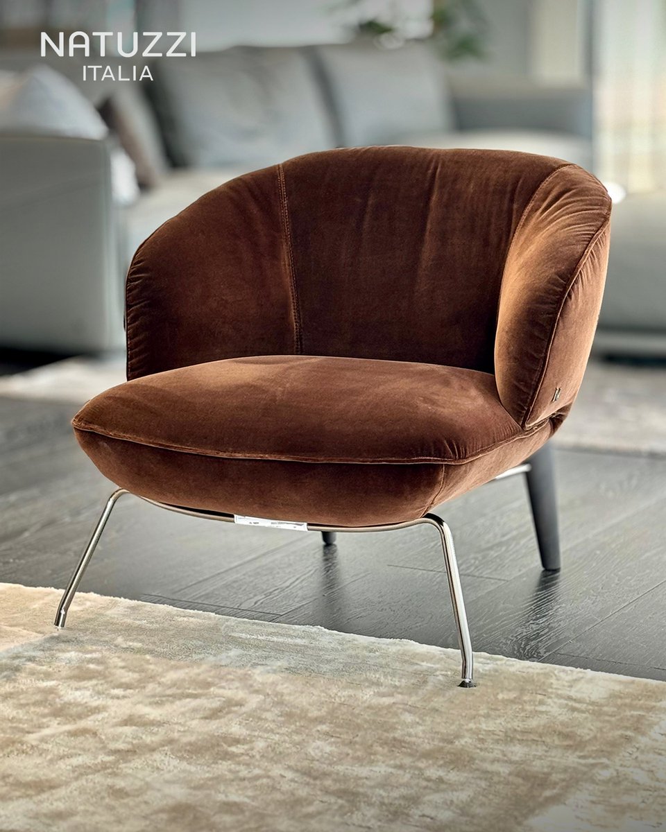 Natuzziuae's tweet photo. Sit back in style with the Penelope Chair from Natuzzi Italia.
A luxurious blend of modern design and plush comfort awaits.

#Natuzzi #NatuzziItalia #NatuzziUAE #InteriorDesign #Dubai #UAE https://t.co/VYSJkrZO2G
