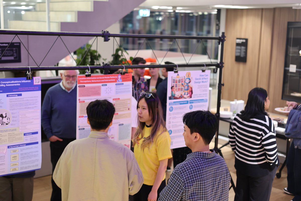 wafajohal's tweet image. Wrapped up an inspiring Day 1 at @ubicomp! It was fantastic to welcome so many passionate researchers to the HCI labs at @cis_unimelb this evening, discussing & showcasing our work and sparking meaningful discussions.