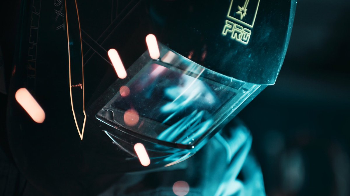 SmoothRobotics's tweet image. AI, robotics and digitalization are driving the future of manufacturing! A recent survey conducted by Universal Robots across Europe and North America shows that over 40% of manufacturers are already embracing robotic automation to improve quality, productivity and efficiency! 🚀