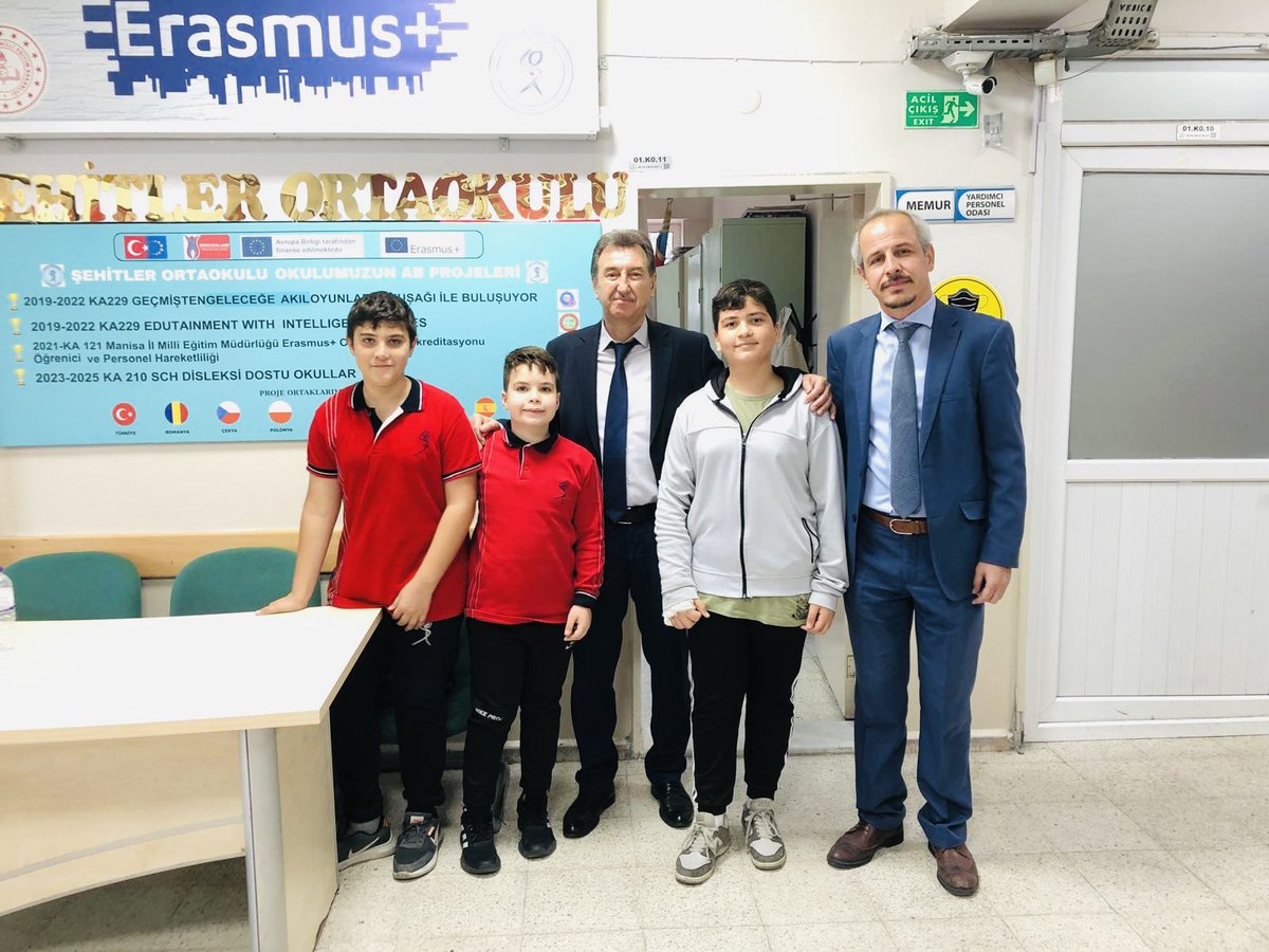 Şehzadeler İlçe Milli Eğitim Müdürlüğü (@sehzadelermem) on Twitter photo 📍ŞEHİTLER ORTAOKULU MAARİF MODELİ ÖĞRETMENLER ODASI BULUŞMALARI
İlçe Milli Eğitim Müdürümüz Metin Gençay, Şehitler Ortaokulu’nu ziyaret ederek, #TürkiyeYüzyılıMaarifModeli ile ilgili rehberlik ve bilgilendirme yapmak üzere okulun öğretmen ve öğrencileri ile görüştü.
<a href="/tcmeb/">Millî Eğitim Bakanlığı</a> 📍ŞEHİTLER ORTAOKULU MAARİF MODELİ ÖĞRETMENLER ODASI BULUŞMALARI
İlçe Milli Eğitim Müdürümüz Metin Gençay, Şehitler Ortaokulu’nu ziyaret ederek, #TürkiyeYüzyılıMaarifModeli ile ilgili rehberlik ve bilgilendirme yapmak üzere okulun öğretmen ve öğrencileri ile görüştü.
<a href="/tcmeb/">Millî Eğitim Bakanlığı</a>