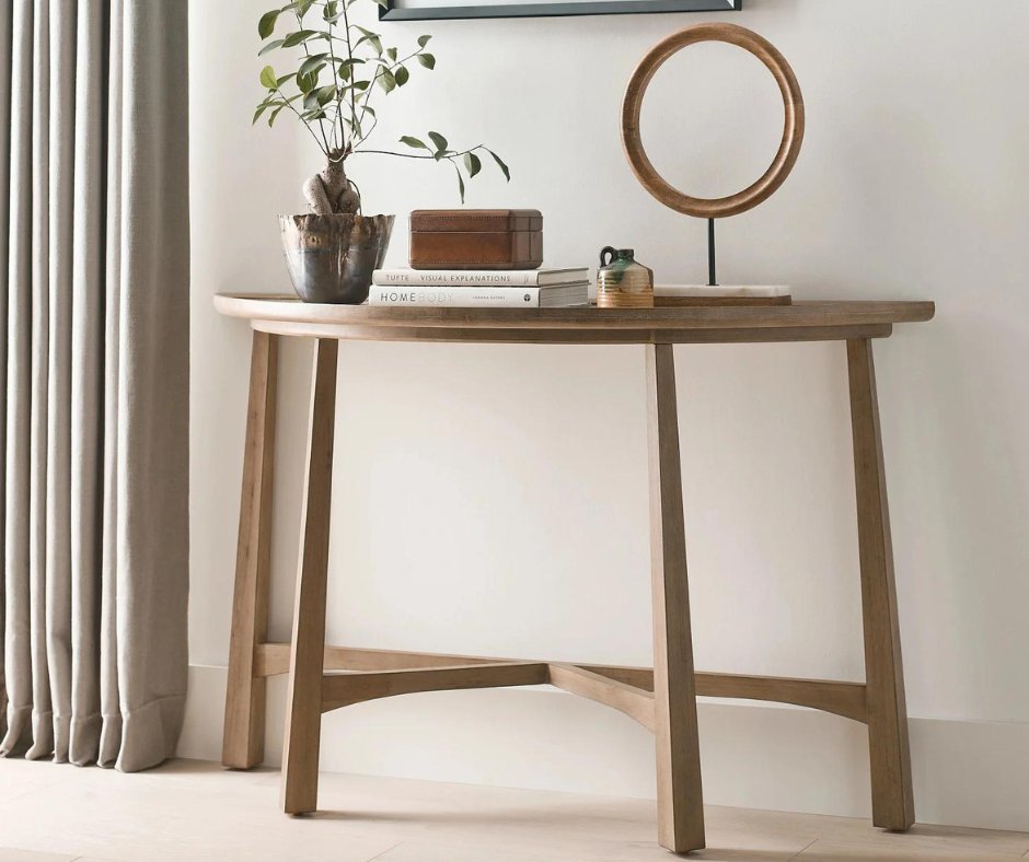 TheClassyHome's tweet image. ✨ Make a statement with our beautifully crafted console table! 👉  tinyurl.com/2s3sw8z8

#ConsoleTable #HomeDecorInspo #EntrywayGoals #StylishLiving #FurnitureFinds #InteriorDesign #DecorDreams #SpaceToImpress #homeinspiration #interior_and_living #cozyhome #livingroom