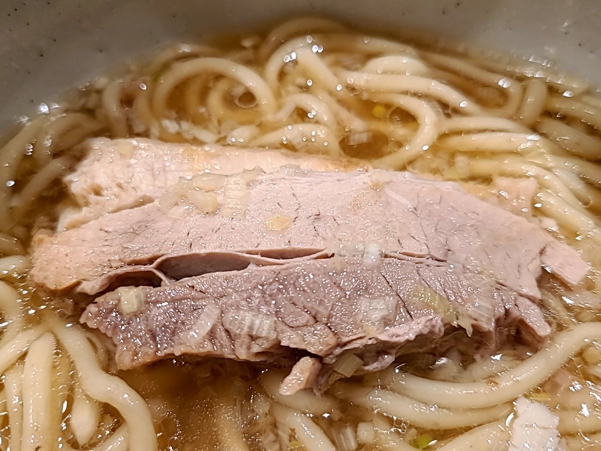 pinomaru_72's tweet photo. 前回は準備中だった丼物が18:00~提供可能となっていた🍚
次は池袋店限定の担々麺いくか👾
丼は厚く重いのでスープ直接飲みは注意⚠️
#人類みな麺類とエスサワダ
#Sawada
#ラーメン
#macro
#貝出汁
#原点
#池袋
#豊島区
#イノベーション
#アート
https://t.co/kmkdgWftD4
https://t.co/t1Pe9uM7OC https://t.co/o2vtzWmaMV