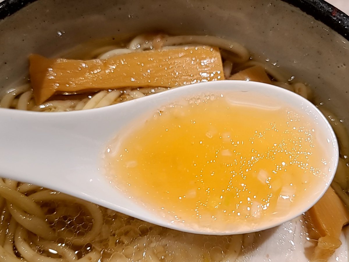 pinomaru_72's tweet photo. 前回は準備中だった丼物が18:00~提供可能となっていた🍚
次は池袋店限定の担々麺いくか👾
丼は厚く重いのでスープ直接飲みは注意⚠️
#人類みな麺類とエスサワダ
#Sawada
#ラーメン
#macro
#貝出汁
#原点
#池袋
#豊島区
#イノベーション
#アート
https://t.co/kmkdgWftD4
https://t.co/t1Pe9uM7OC https://t.co/o2vtzWmaMV