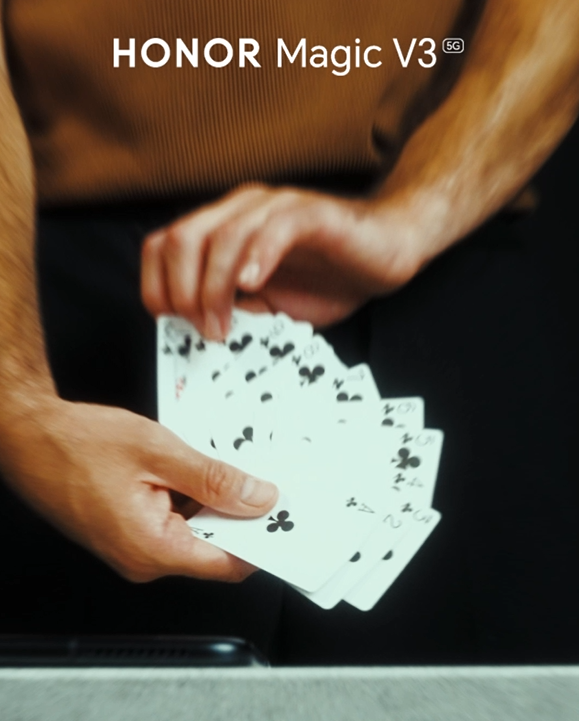 Honor_ES's tweet photo. 🚨SPOILER 🚨 SORTEO DE HOY A LAS 15:00

TE DIGO LA MECÁNICA.

1️⃣ RT y follow
2️⃣ Comenta, tantas veces como quieras ganar, con el hashtag #HONORMagicV3enOrange 

♠️¿Cuántas cartas hacen falta para alcanzar su grosor?

+COMENTARIOS +POSIBILIDADES https://t.co/ci2GCKGkrg