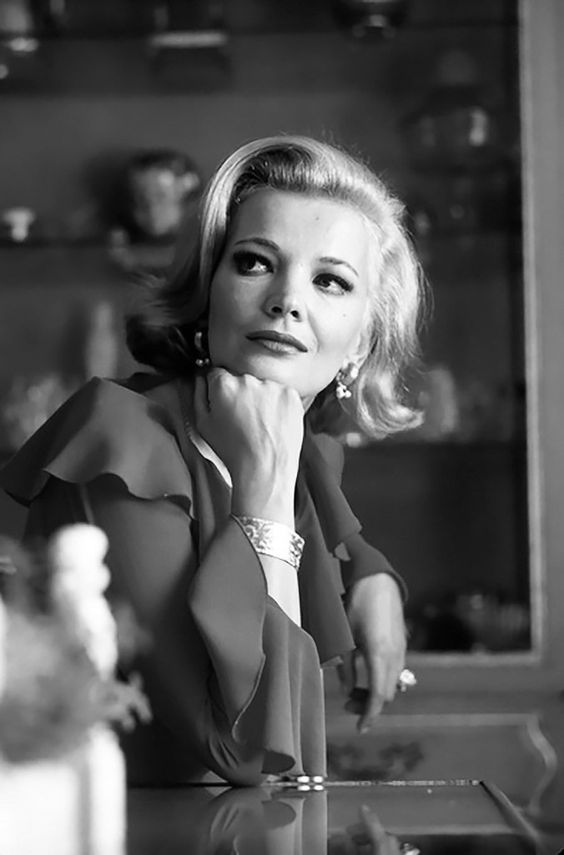 distractedfilm's tweet photo. PORTRAIT:
Gena Rowlands.
#cathchup https://t.co/8ImNg4qNxU