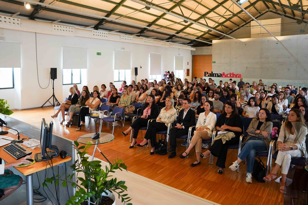 PalmaActiva's tweet photo. També volem agrair a FoQua, Esment, Mater i CAEB la seva participació tant durant la preparació com durant la jornada.

Esperam que la trobada hagi estat útil a totes les persones participants que han omplert la nostra sala d'actes.

@CAEB 
@orgmater 
@esmentcomunidad https://t.co/AJv2fRSnRT