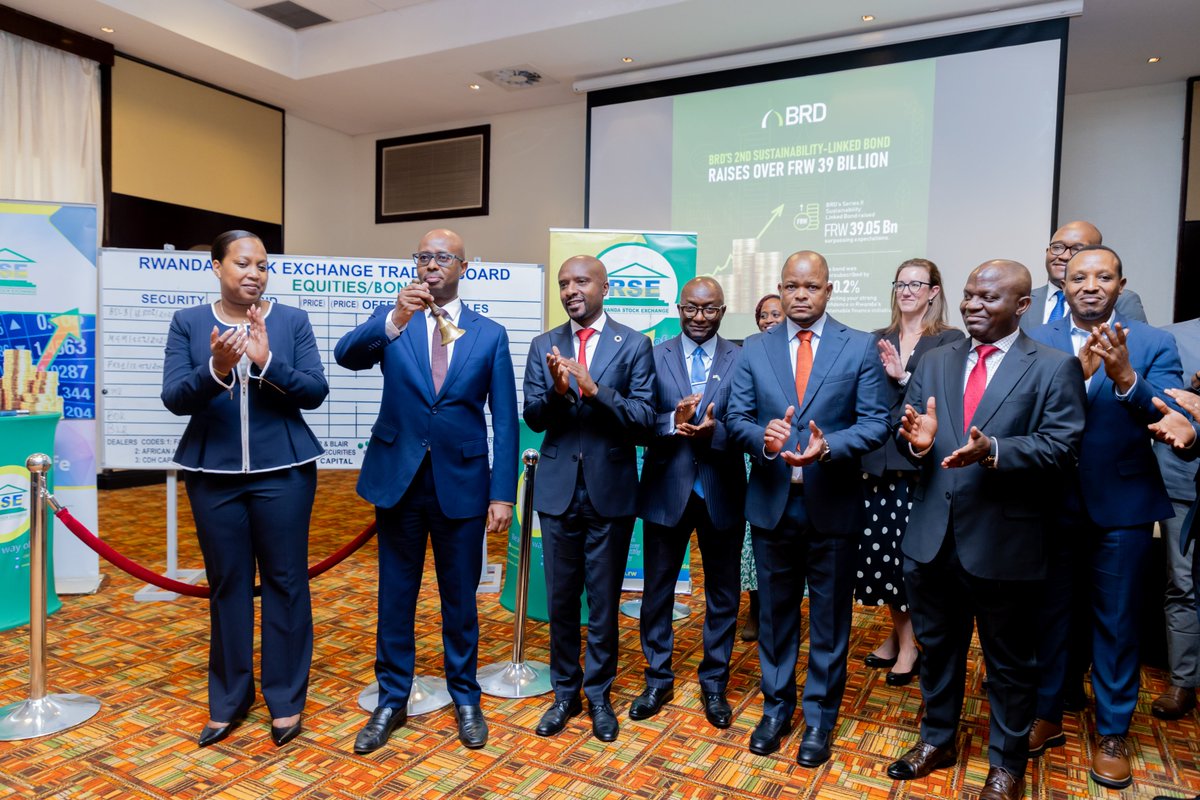 RwStockExchange's tweet image. We’re thrilled to announce the 2nd issuance &amp;amp; listing of the @BRDbank Sustainability-Linked Bond on the RSE! This landmark event advances green financing in Rwanda, mobilizing capital for eco-friendly projects and strengthening our commitment to sustainable development!