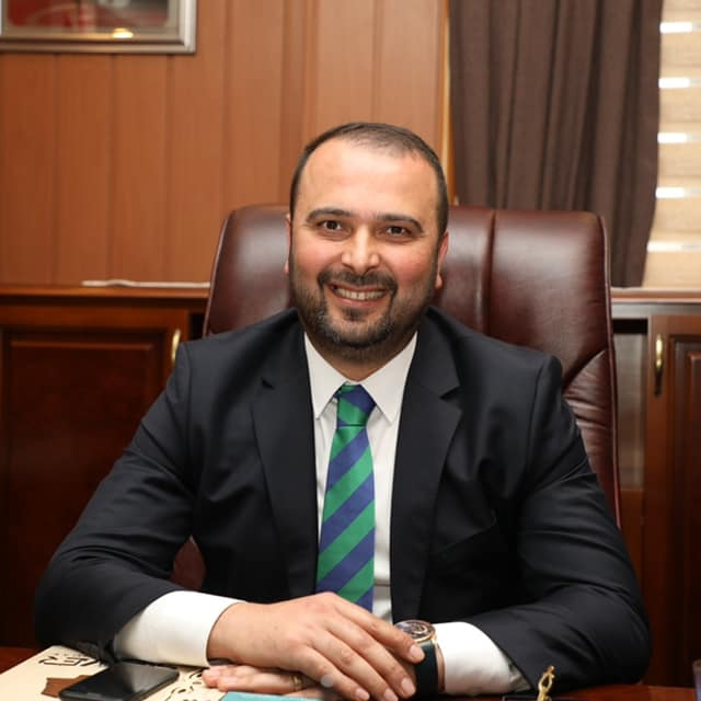 Rize'deki Burger King açılışına katılan İyidere Belediye Başkanı Saffet Mete:

Yemek yeseydim İsrail'e destek vermiş olurdum, sadece kurdele kestim. 

🗞️ Karar