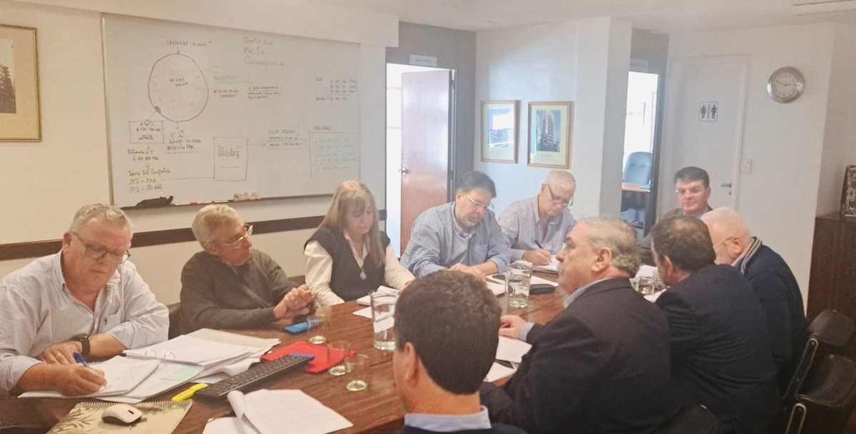 📋Primera reunión del Comité de Auditoría. El objetivo de la misma fue el cumplimiento y proyección del Plan Anual de Trabajo 2024 de la Unidad de Auditoría Interna. Así, se garantiza la integridad de las prácticas empresariales y financieras mediante normas de control interno.