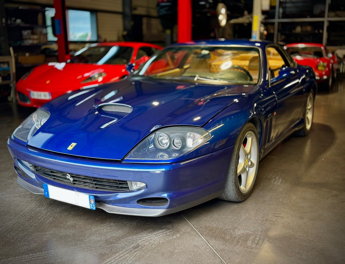 Debossandchrome's tweet photo. 🚙 Intervention débosselage ⚒️ chez ARS Classic sur cette Ferrari 550 Maranello 🔥🇮🇹 #debosselagesanspeinture #paintlessdentrepair #ferrari #maranello #v12 #cars #instacar #luxurycars #var #lecastellet #signes #carrosserie https://t.co/e9SK81Pjby