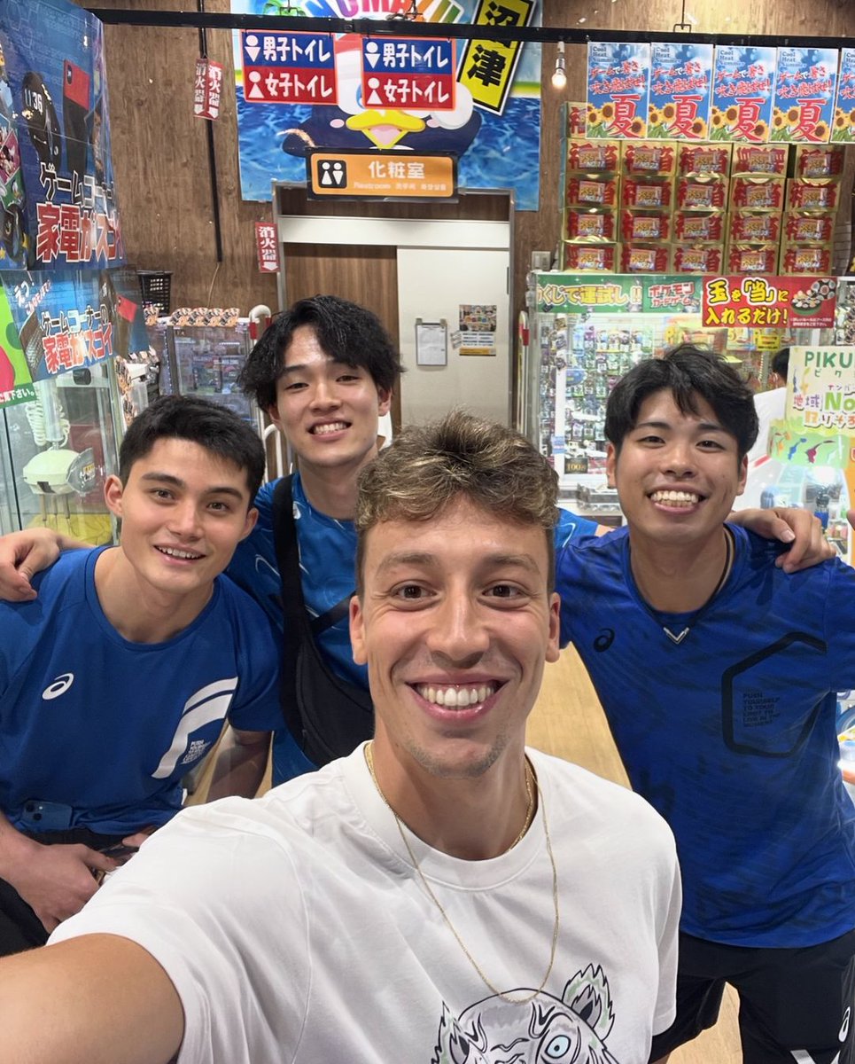 Volleyball_it's tweet photo. 🏐 Giappone: Francesco Recine, "La tecnica è due-tre passi avanti rispetto alla SuperLega"
#Volleyballit #Pallavolo #Giappone #AfterHours #Recine #interviste
Leggi: 🎤 https://t.co/2ElU7W9o5H https://t.co/SCuXrjljIC