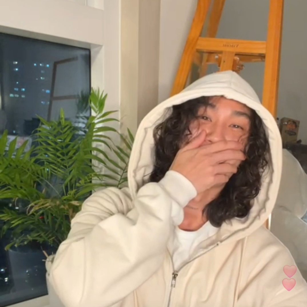angelhooniee's tweet photo. Collection of lovely ilhoon from 241007 ig live https://t.co/T6mAogCFXL