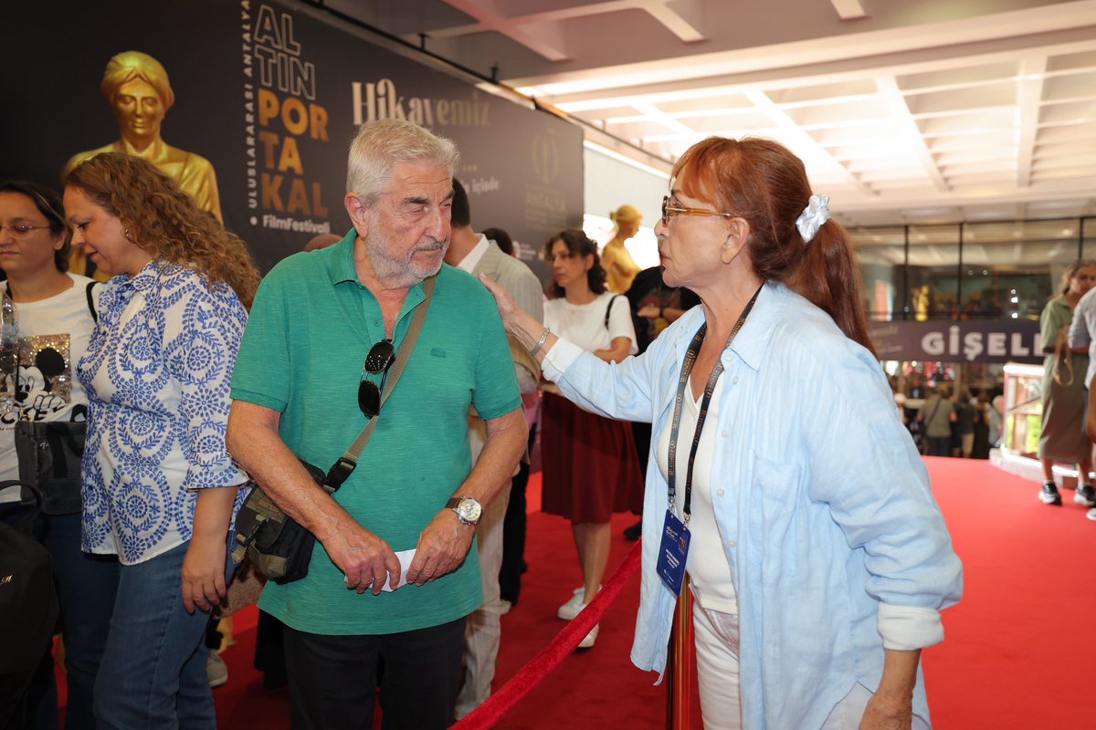 AntalyaFF's tweet photo. Uluslararası Antalya Altın Portakal Film Festivali’nde, Ölümsüz Olan Sadece Sevgidir belgesel filmi gösterimini ve söyleşisini gerçekleştirdi.

#UAAPFF #UAAPFF2024