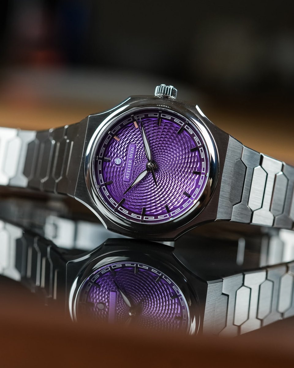 MONOCHROMEwatch tweet picture