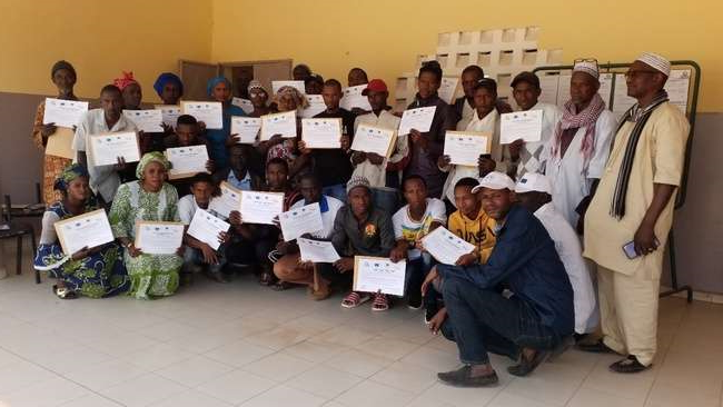 Projet CaSSECS (@projetcassecs) on Twitter photo Dans le cadre du projet CaSSECS des sessions de formation sur la  production et la conservation des fourrages et leur utilisation  rationnelle en alimentation des ruminants ont été organisées au Sénégal.  
Lire l'article 👇👇👇👇👇👇👇👇
cassecs.org/productions/ac… Dans le cadre du projet CaSSECS des sessions de formation sur la  production et la conservation des fourrages et leur utilisation  rationnelle en alimentation des ruminants ont été organisées au Sénégal.  
Lire l'article 👇👇👇👇👇👇👇👇
cassecs.org/productions/ac…