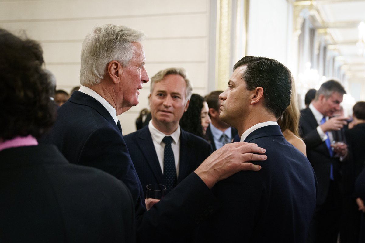 Le Sénateur <a href="/JeremyStine/">Jeremy Stine</a> a rencontré le nouveau Premier Ministre français <a href="/MichelBarnier/">Michel Barnier</a> vendredi passé à l’<a href="/Elysee/">Élysée</a>.

Ce fut un moment historique comme la 1ère rencontre entre un Premier ministre français et un élu louisianais francophone depuis un demi-siècle.

#FranceLouisiane
