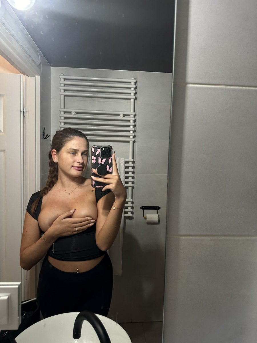 Olivia Wazowski🦋 tweet media