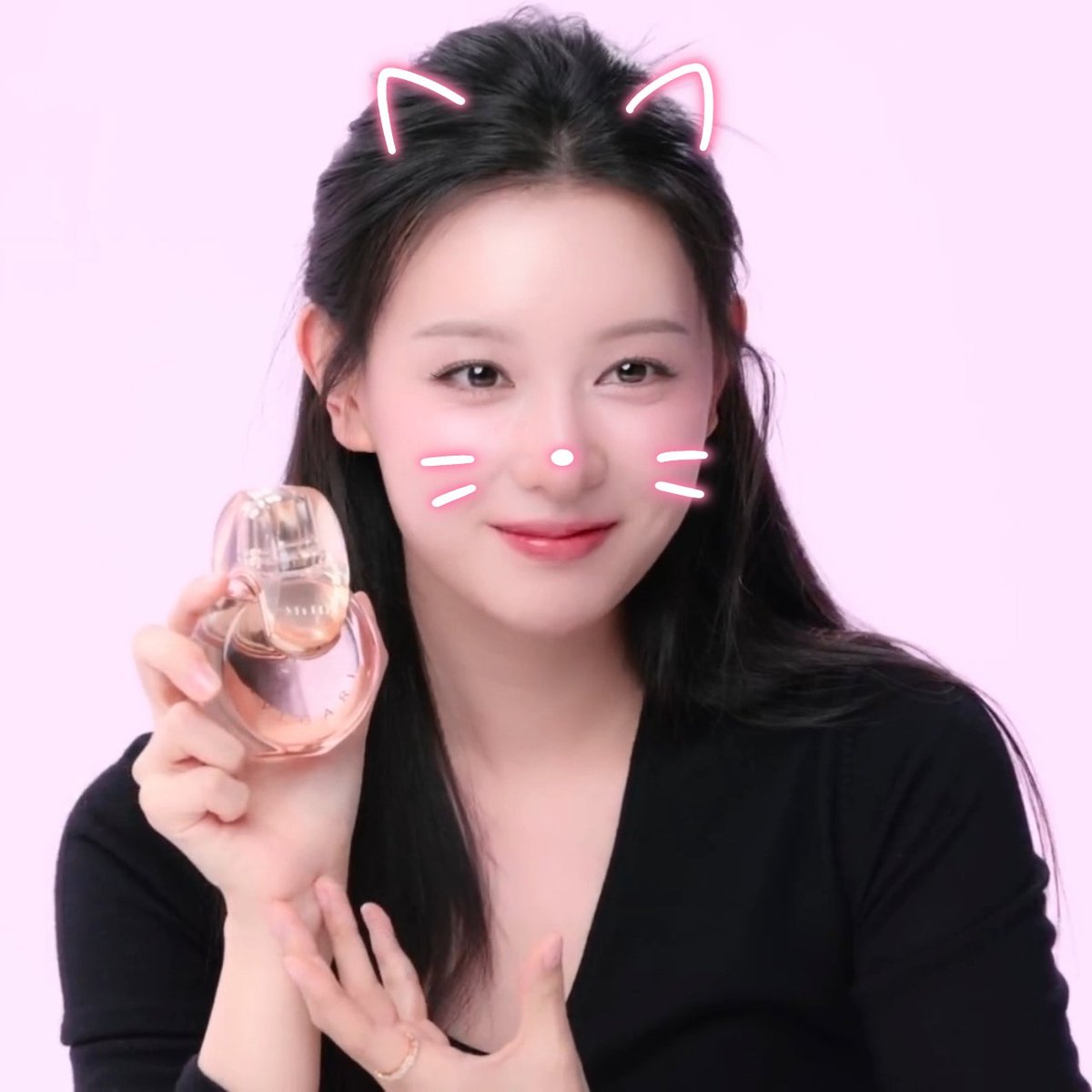 김지원이 토끼와 고양이를 한 번에 말아준다구요.. 나 기절해

토끼🐰                                          고양이🐈‍⬛