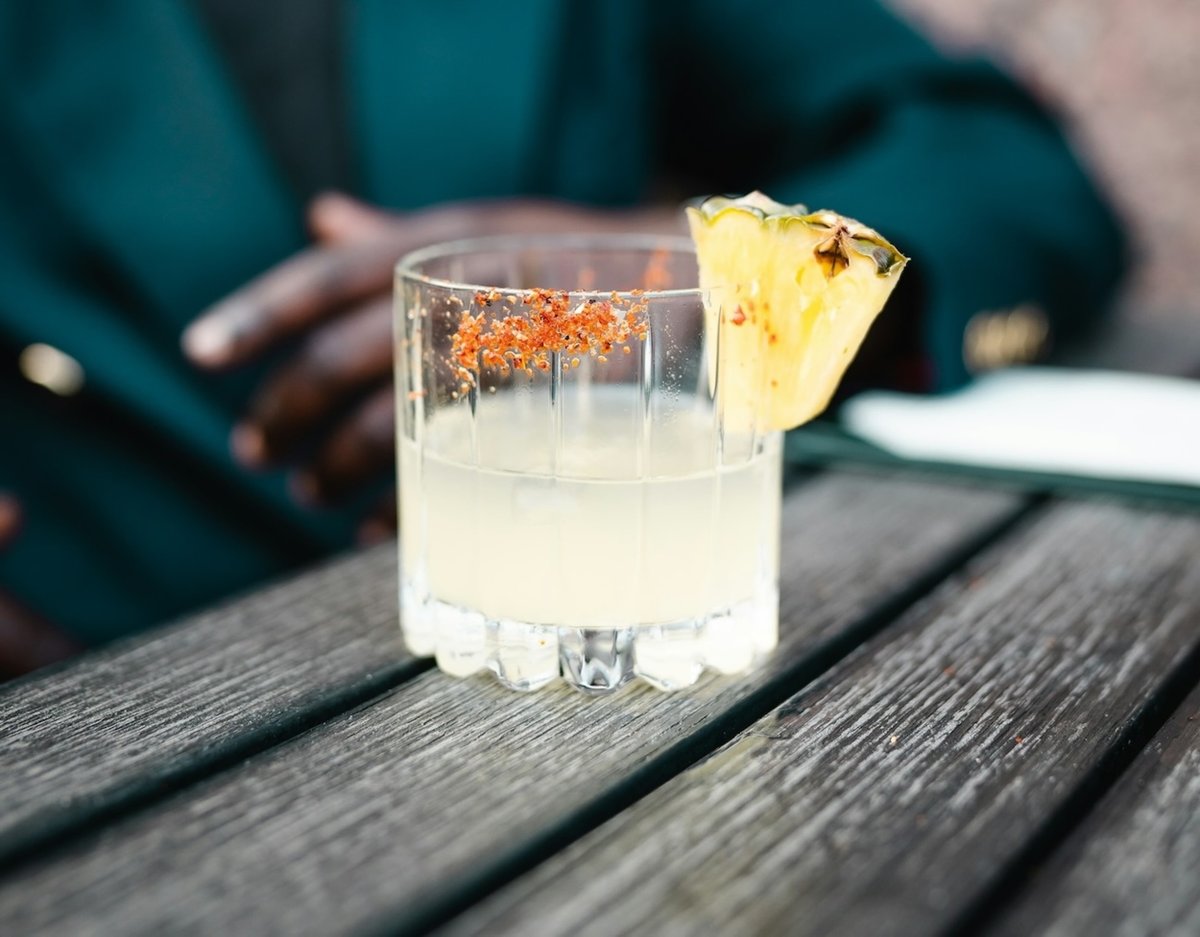 TheAlcoholProf's tweet photo. Quench your thirst with these 5 refreshing tequila cocktails!🍸✨ #thealcoholprofessor 

Story by PENNY SADLER
@drinkfortaleza
@TequilaPartida
@ElJimador
@CiertoTequila
@SipAuthentico
@CasaDonRamonMX
@cointreau_us

https://t.co/zlwAvaQODb https://t.co/TLtUwxxE3I