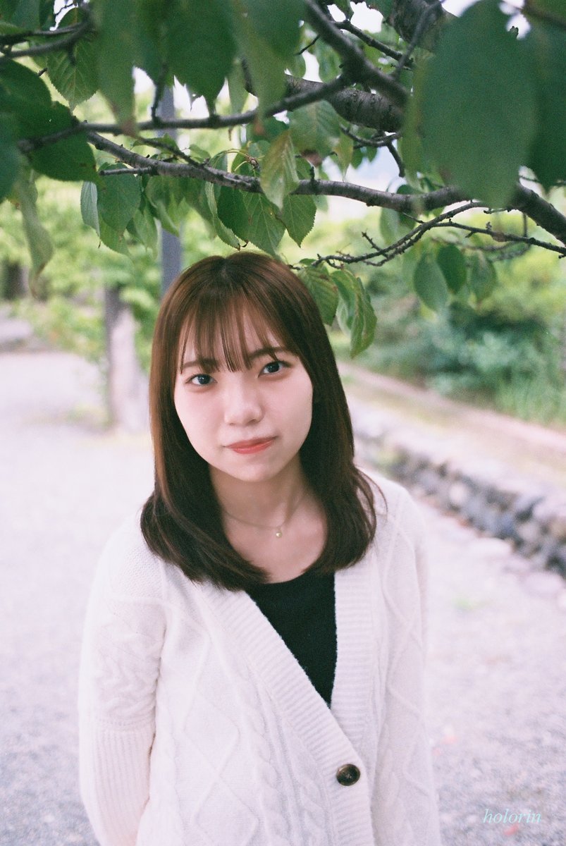 HolorinHikaru's tweet photo. 9/28 るな @o7qlv_r さん、#キミマチ撮影会 から(2)
サクラの葉🍃🍂
(左) #EOSRT(EOS RT) #EF40mm(EF40mmF2.8STM) #EF40 #SUPERIAPREMIUM400
(右) #α7IV #ILCE7M4 #NOKTON50mmF1 (#NOKTON50mmF1Aspherical) #NOKTON50F1 #ノクトン50mmF1 #COSINA #コシナ #HVLF28RM https://t.co/KdBNTEcjoU