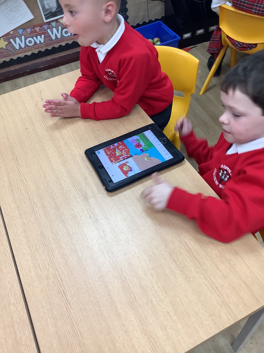 Class1Aspull's tweet image. We have had lots of fun this afternoon in computing making our own emoji seasons #acpscomputing 💻😁