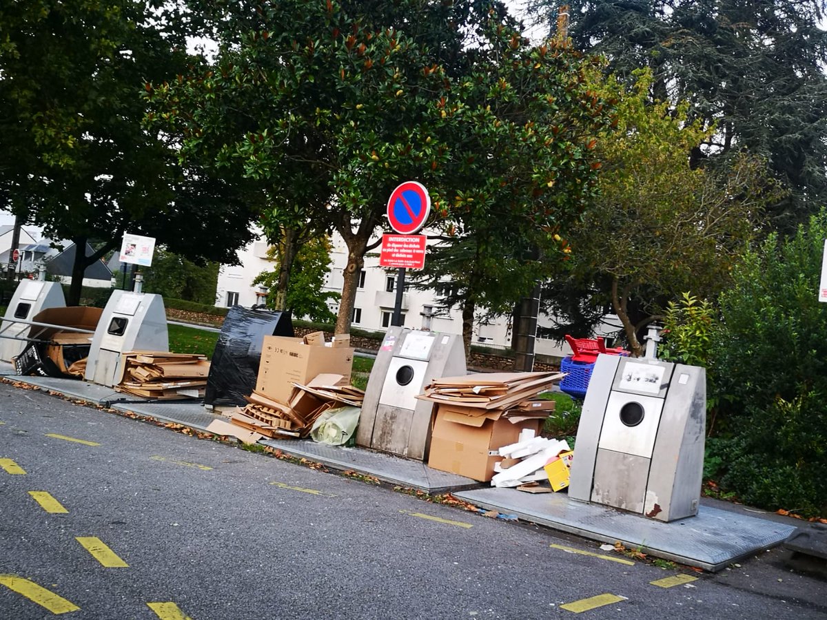 AlexandraJac13's tweet photo. Gestion des #dechets sur St Herblain : 
A quand une vraie stratégie pour une ville propre à #saintherblain ?

Trop de déchets, trop de dechetteries sauvages, trop de saleté dans notre ville IL EST TEMPS D'AGIR !
#stopsaleté #pourunevillepropre 
#stopincivilités

#DirectSH https://t.co/QUiRRSoMXc