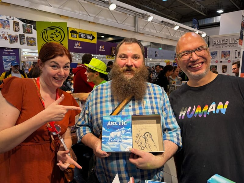 Ludovox_fr's tweet photo. À lire | Essen 2024 : petit tour au salon avec Daitoshi, Mesos, Prey, Panda Spin... ► https://t.co/1AOW6N7mt1
#j2s #Essen2024 #tabletop #boardgames #jeudesociété https://t.co/AwkwWgTQOS