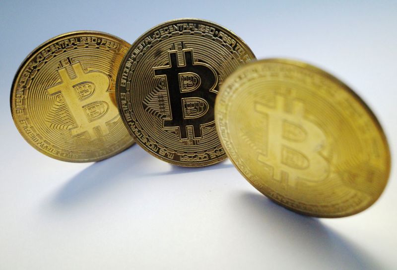 BitTreasury's tweet photo. October 9 Crucial for Bitcoin, Here's Why
https://t.co/R1Ajql03YG - October 9 in particular is predicted to be a turning point for Bitcoin and the cryptocurrency market as a whole this coming week. The minutes of the most recent meeting on monetary policy by the Federal Reserve are scheduled to be released, and significant U.S. Economic indicators that will be released include the Producer Price Index (PPI), the unadjusted Consumer Price Index (CPI) annual rate for September and the quantity of initial jobless claims for the week ending Oct. 5.

The financial markets, including Bitcoin, may become more volatile as a result of these events. Why does Bitcoin care about this? The sensitivity of Bitcoin and other cryptocurrencies to macroeconomic data is growing particularly because investors are using them as a hedge against inflation and currency devaluation.

The Fed's position on interest rate inflation and the state of the economy as a whole will become clear with the release of its minutes. Higher interest rates often cause investors to gravitate toward more conservative assets, so if the minutes show a hawkish tone suggesting more rate hikes, Bitcoin may suffer. When assessing the level of inflation in the U.S., the CPI and PPI data will be essential.

More aggressive tightening measures by the Federal Reserve may follow from a higher-than-expected PPI or CPI, which could indicate persistent inflation. Such acts might increase the volatility of risky assets like Bitcoin. Additionally, initial unemployment claims will provide a glimpse into the U.S. labor market. A more fragile labor market might lead the Fed to reduce its rate hikes, which would be good news for Bitcoin.

Watch out for important levels and potential volatility. Bitcoin's price is probably going to be more volatile because of impending events. Investors should pay special attention to the following key levels: at $63,000, Bitcoin is getting close to a crucial resistance level. The price could move toward the next target of $65,000 if there is a breakout above this level.

Strong support at $60,000 is a critical level of support when things are trending negative. The next support level at $58,000 could be the source of panic selling if this level is broken. Expect Bitcoin to spike in response to any surprises in the Fed minutes or inflation data as Oct. 9 draws near.